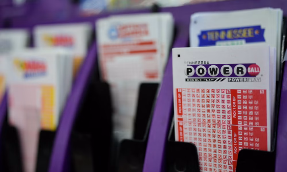Lucky Powerball player wins .8 billion jackpot on Christmas eve with second biggest prize ever