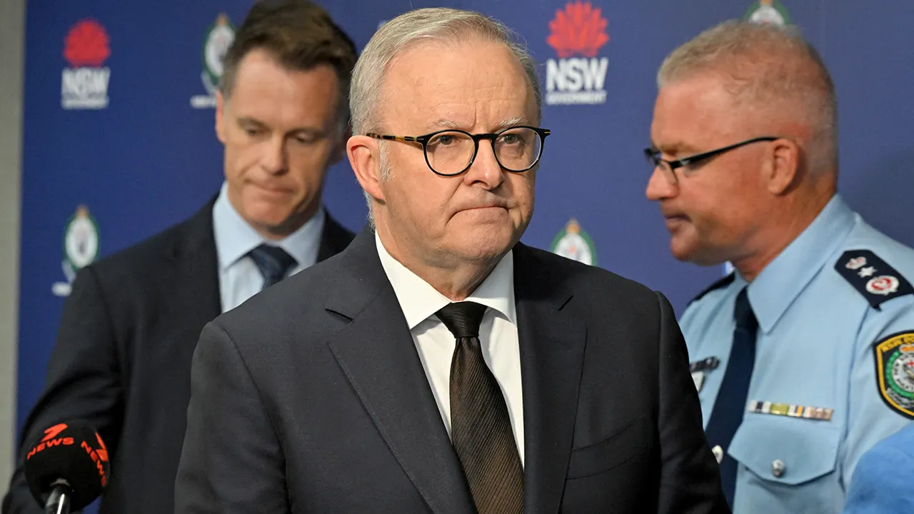 Australia to tighten gun laws after Bondi Beach mass shooting