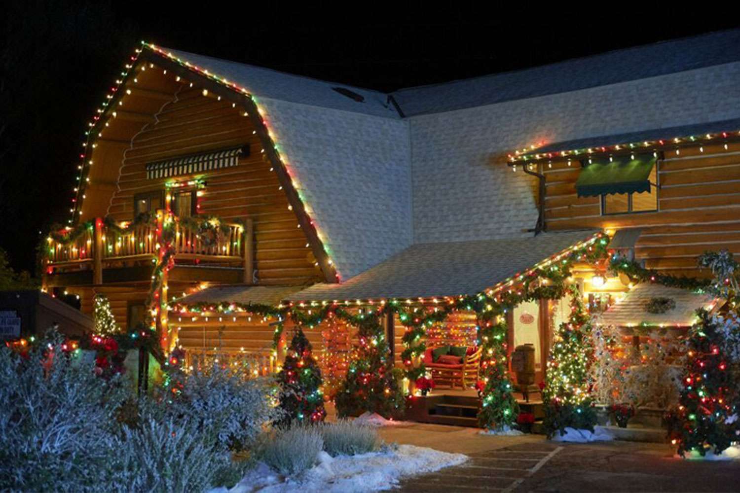 15 Hallmark Christmas Movie Filming Locations You Can Visit in Real Life