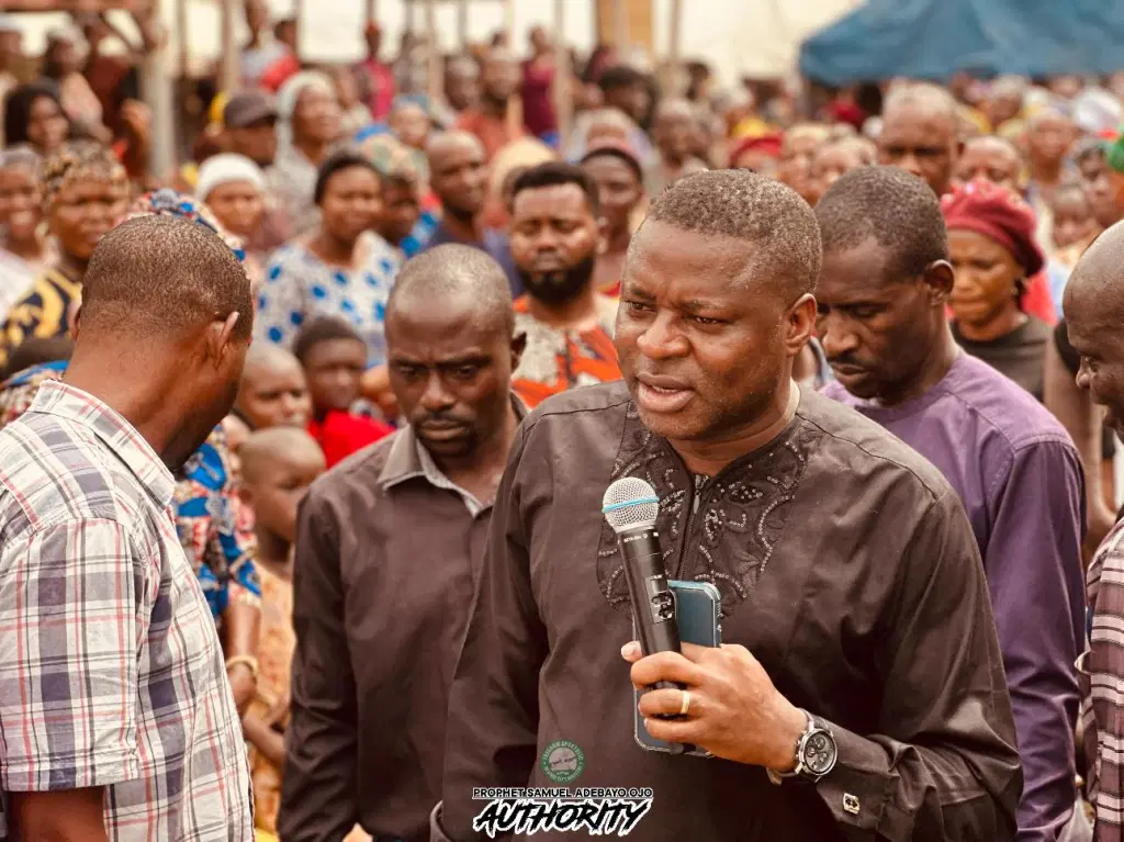 Prophet Sam Ojo leads prophetic Crossover Service for liberation, restoration