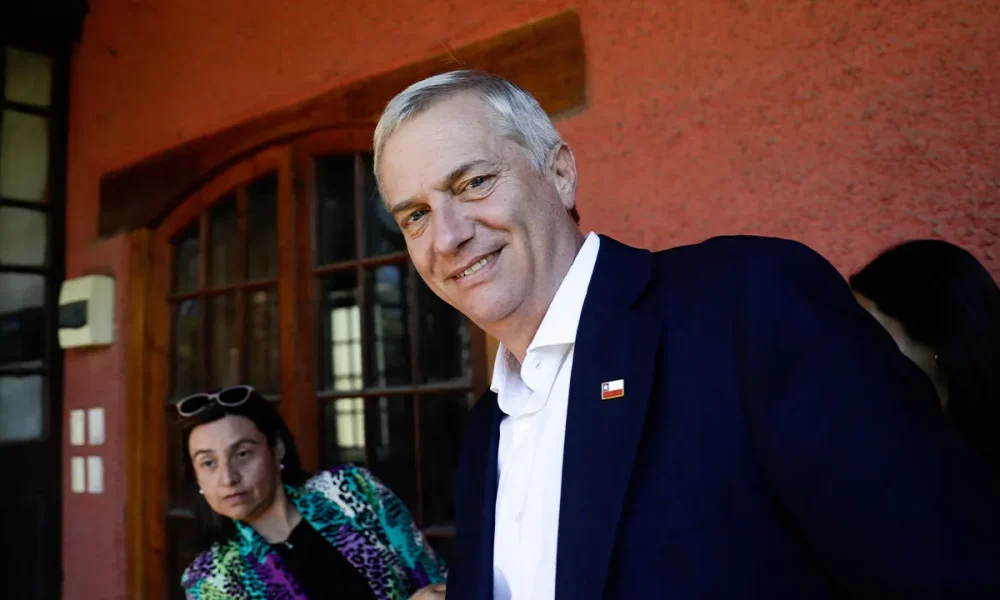 Conservative José Kast wins Chile presidency with 58% on security platform