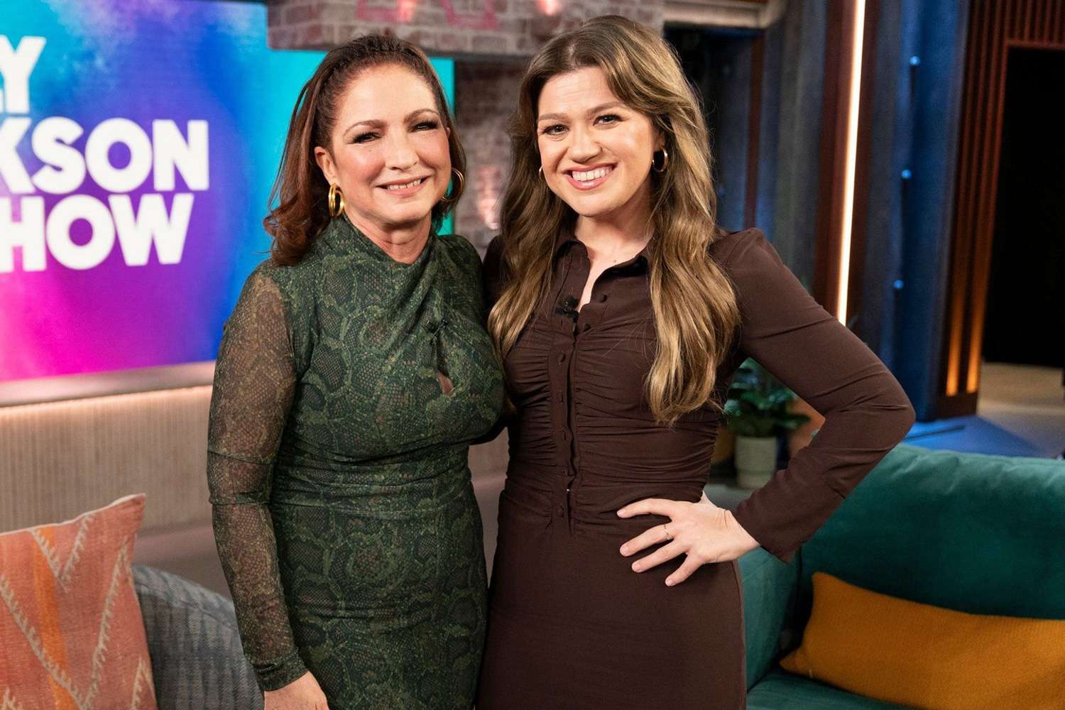 Copy Kelly Clarkson’s Wintry Ruched Dress from 