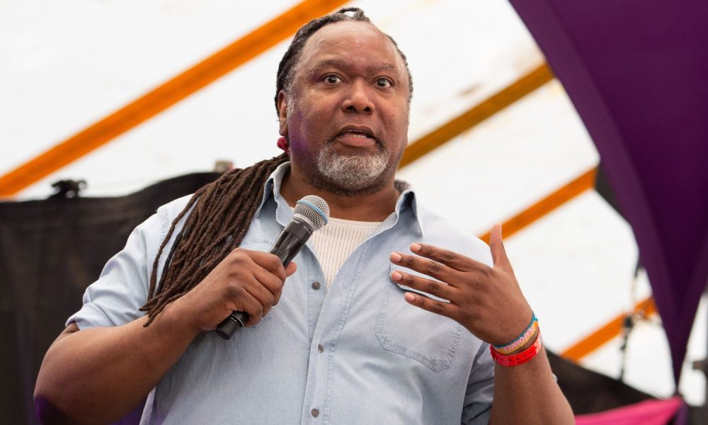 Reginald D Hunter: Summons against comic by Campaign Against Antisemitism quashed for seeking to have him ‘cancelled’ | UK News