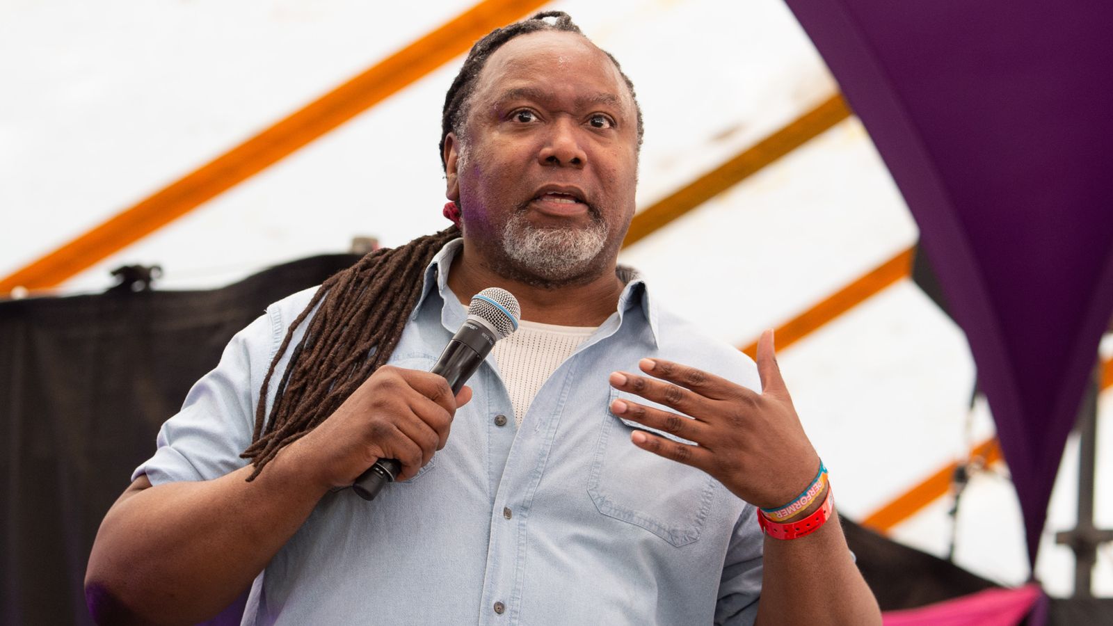 Reginald D Hunter: Summons against comic by Campaign Against Antisemitism quashed for seeking to have him ‘cancelled’ | UK News