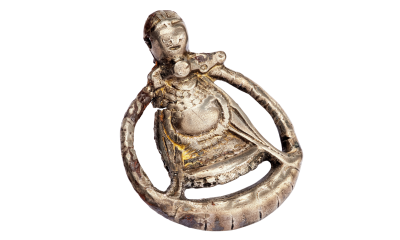 Ash Pendant: The only known depiction of a pregnant Viking woman